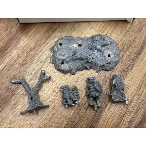 Vintage 1982 Wizards & Lizards Fantascene Knight Slaying Dragon Lead Figures Set - Picture 3 of 16